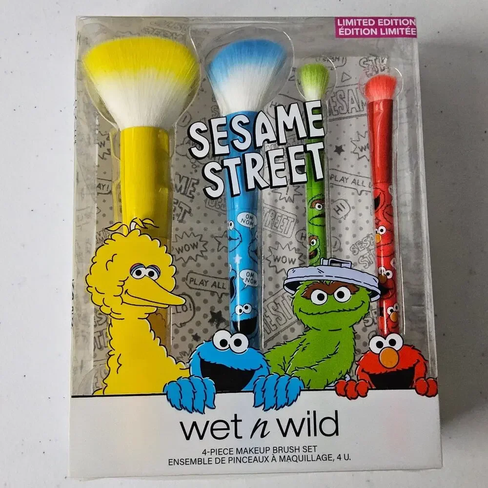 Wet n Wild Sesame Street Makeup Set OS Multi Brush Set‎ Lip Gloss Lipstick NEW